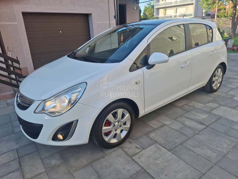 Opel Corsa D 1.4/16v/Švajcarska
