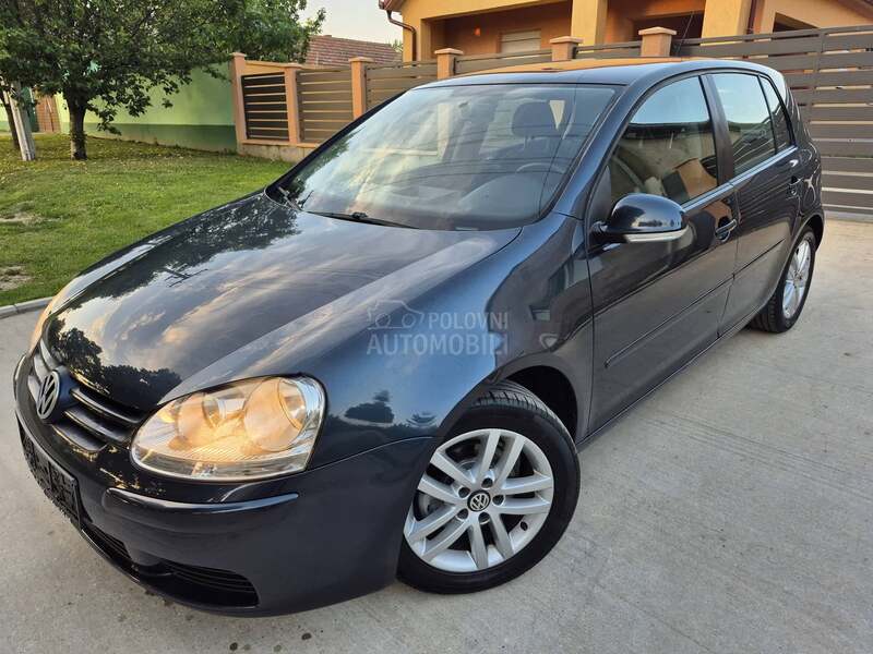Volkswagen Golf 5 1.6 FSI T.O.P