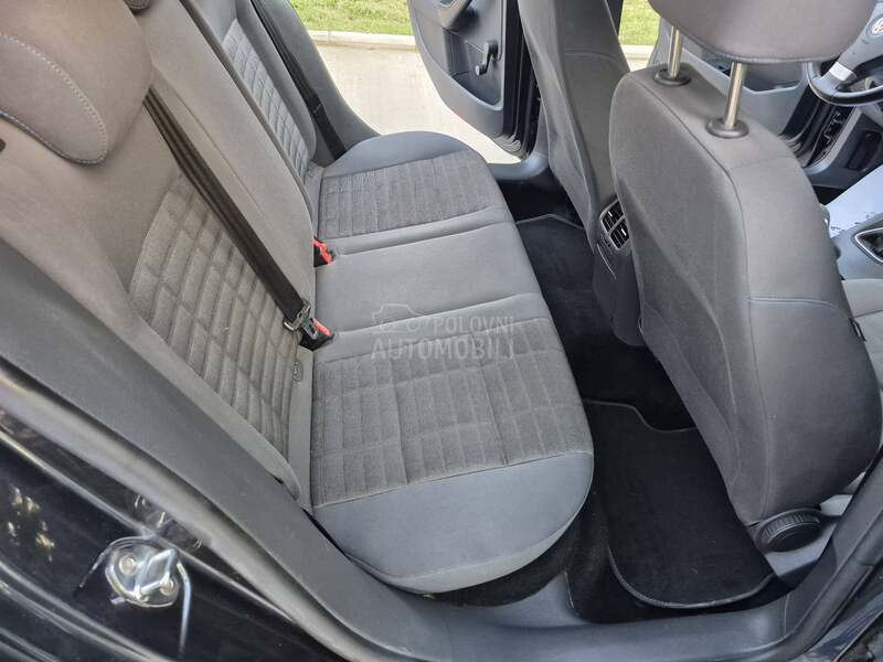 Volkswagen Golf 5 1.6 FSI T.O.P