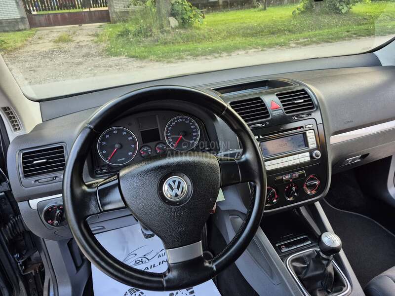 Volkswagen Golf 5 1.6 FSI T.O.P