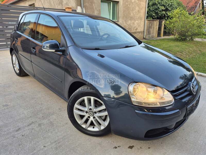 Volkswagen Golf 5 1.6 FSI T.O.P