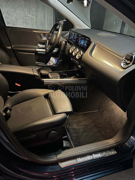 Mercedes Benz B 220 B 220 d