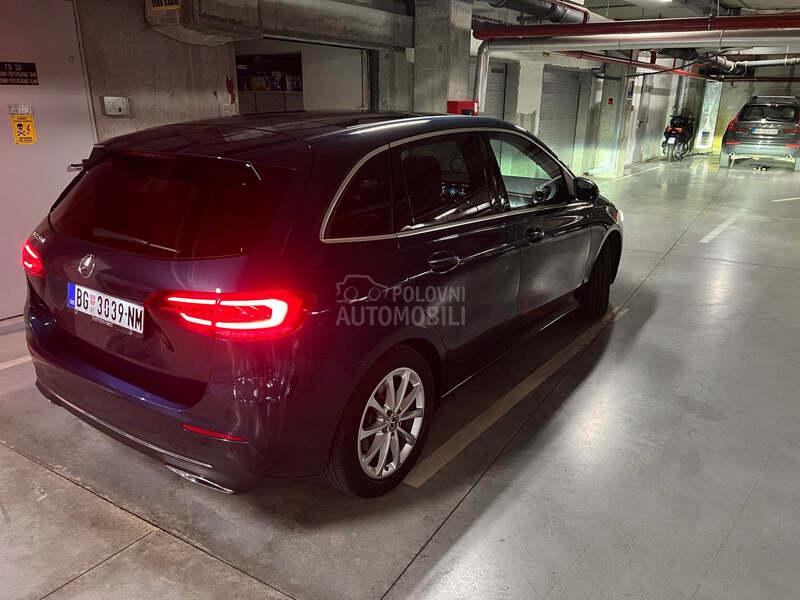 Mercedes Benz B 220 B 220 d