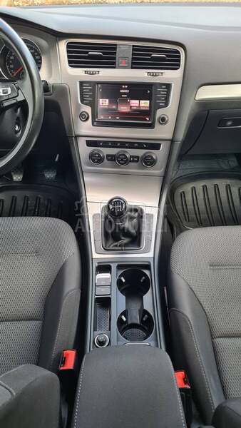 Volkswagen Golf 7 1.6TDI  BLUEMOTION