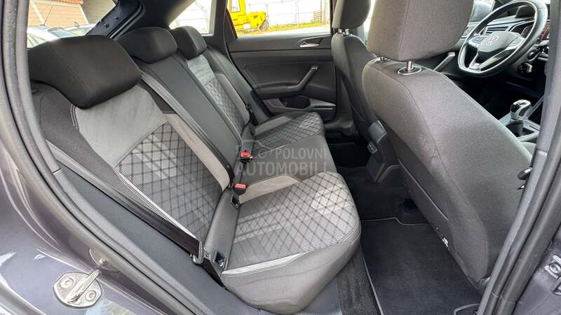 Volkswagen Taigo 1.0 TSI R-LINE