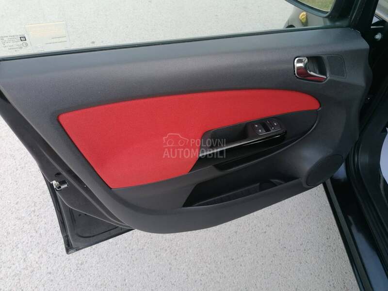 Opel Corsa D 1.2i ESSENTIA CH