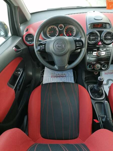 Opel Corsa D 1.2i ESSENTIA CH