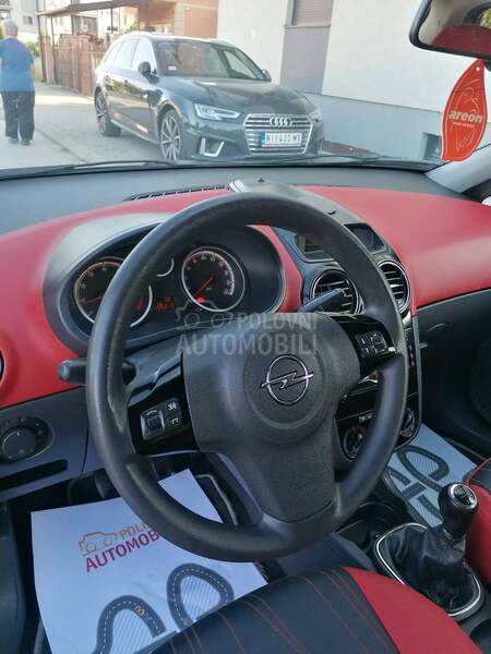 Opel Corsa D 1.2i ESSENTIA CH