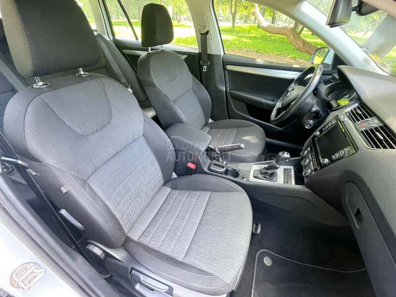 Škoda Octavia 1.6tdiLED DSG holand