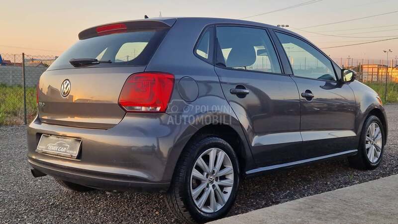 Volkswagen Polo 1.6 tdi DSG