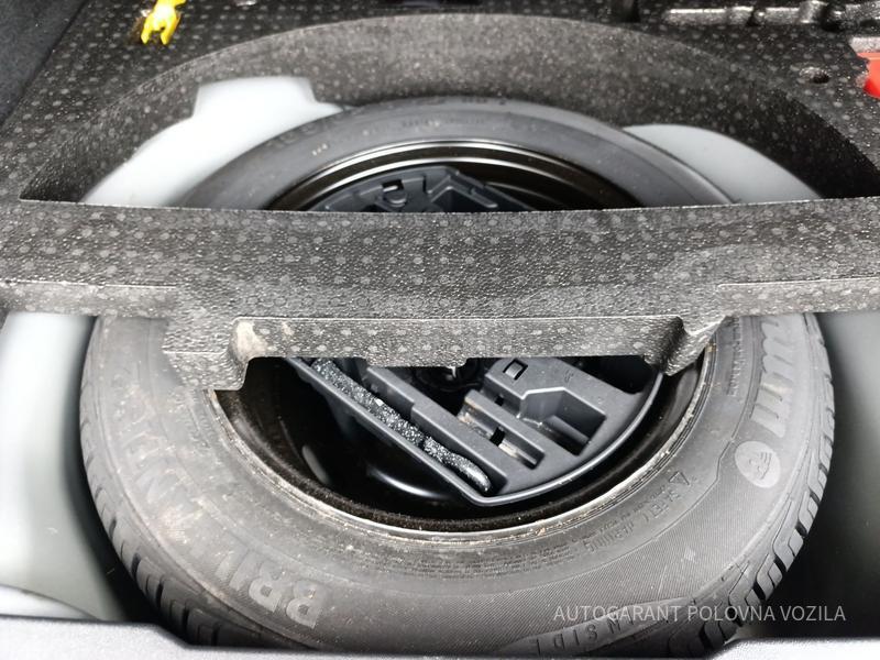 Peugeot 2008 1.2 ALLURE A/T PANO