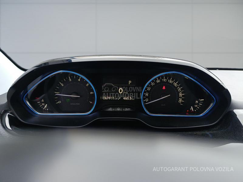 Peugeot 2008 1.2 ALLURE A/T PANO