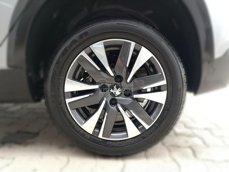 Peugeot 2008 1.2 ALLURE A/T PANO