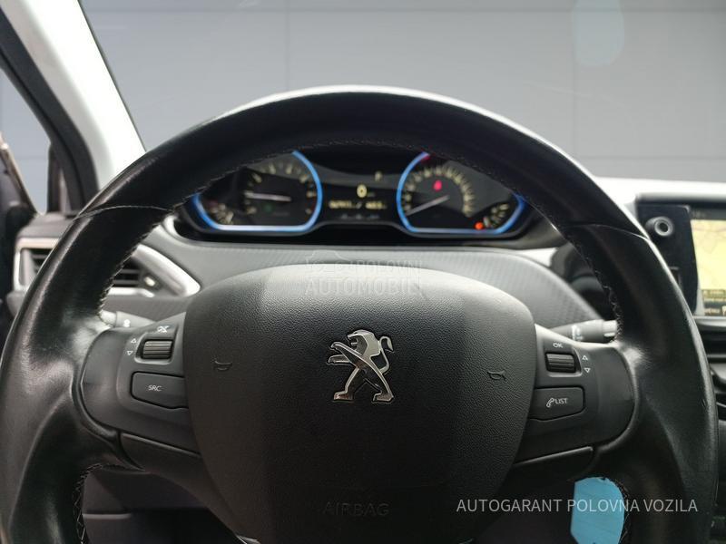 Peugeot 2008 1.2 ALLURE A/T PANO