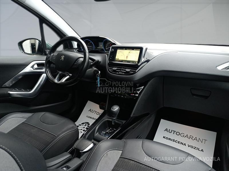 Peugeot 2008 1.2 ALLURE A/T PANO