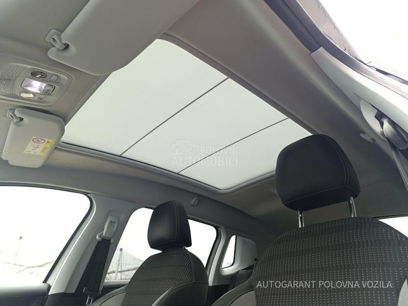 Peugeot 2008 1.2 ALLURE A/T PANO
