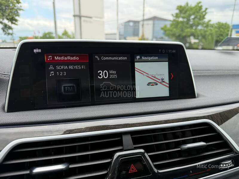 BMW 750 xDrive