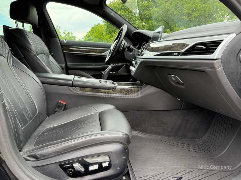 BMW 750 xDrive