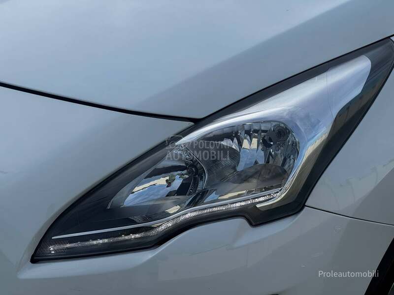 Peugeot 3008 1.6 A L L U R E