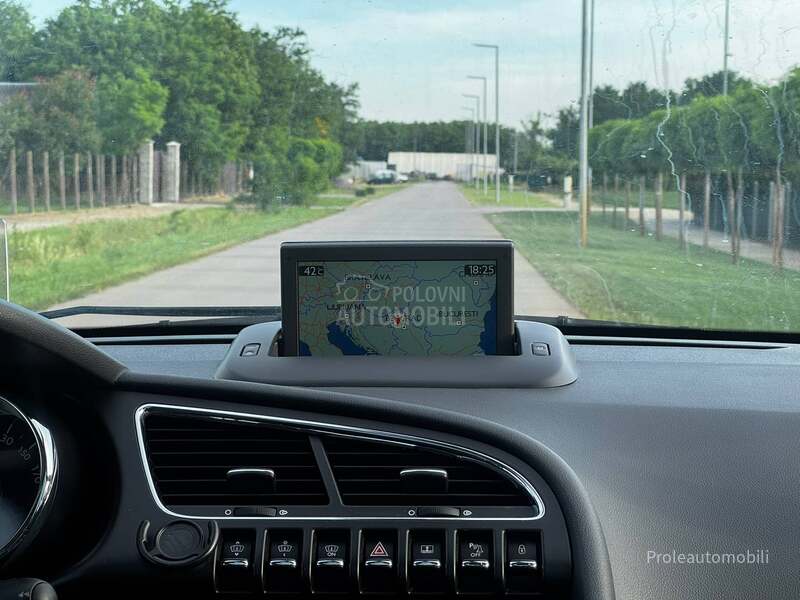Peugeot 3008 1.6 A L L U R E