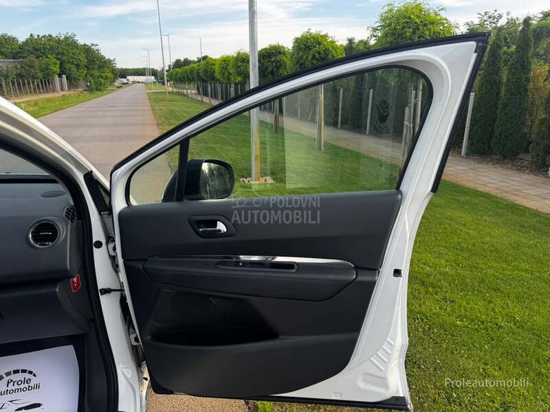 Peugeot 3008 1.6 A L L U R E