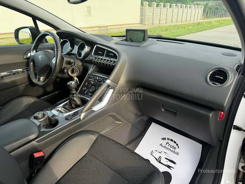 Peugeot 3008 1.6 A L L U R E