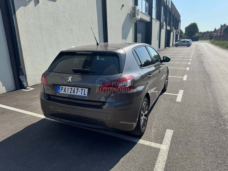 Peugeot 308 1.2 B