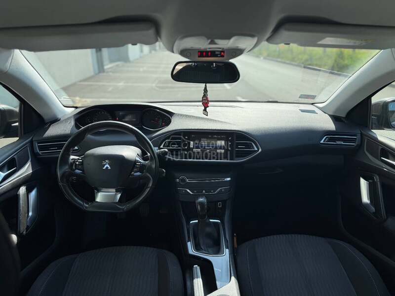 Peugeot 308 1.2 B