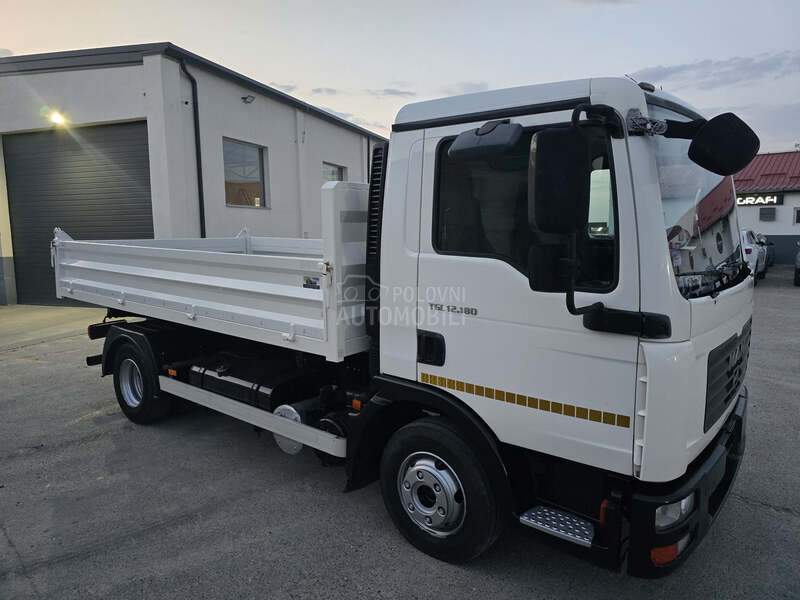 MAN 12  180