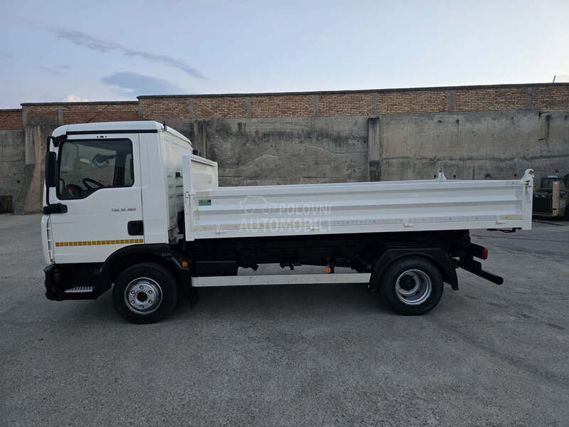 MAN 12  180