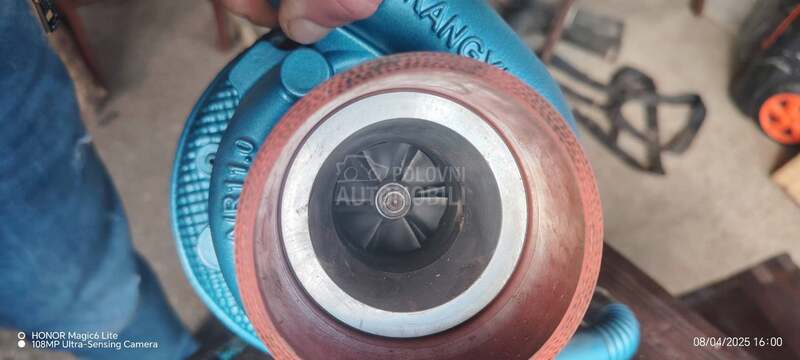 Turbina