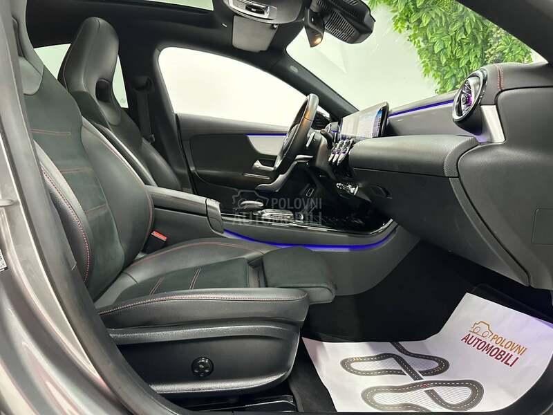 Mercedes Benz CLA 180 AMG LINE AUT PAN AMB