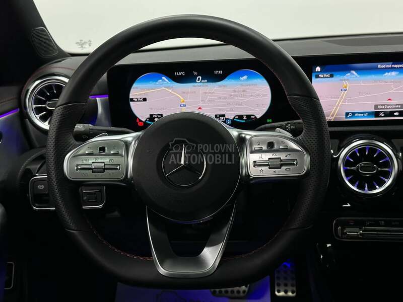 Mercedes Benz CLA 180 AMG LINE AUT PAN AMB