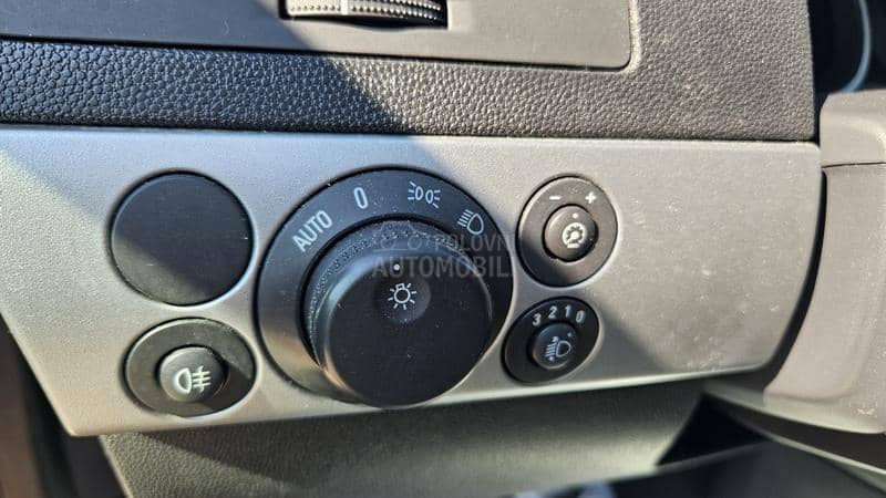 Opel Astra H 1.4B