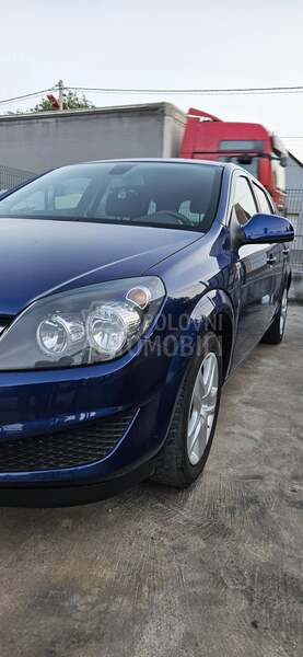 Opel Astra H 1.4B