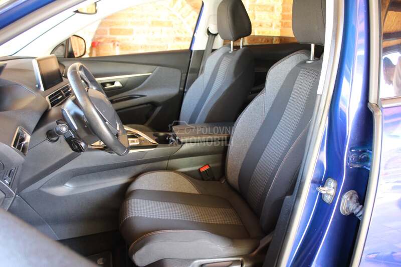 Peugeot 3008 1.2 PURETECH AUT