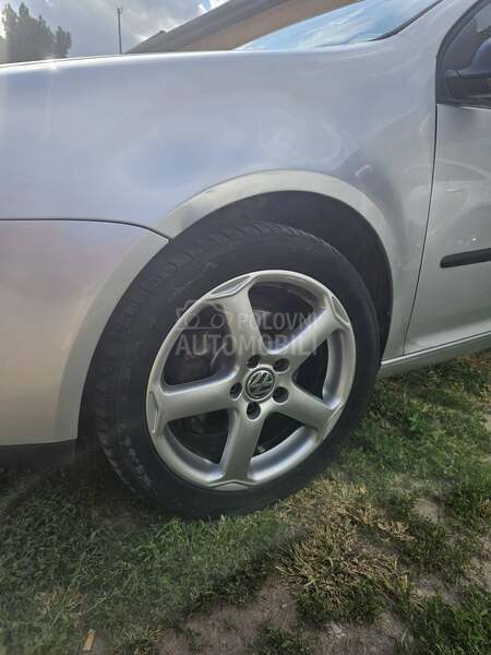 Volkswagen Golf 5 REZERVISAN