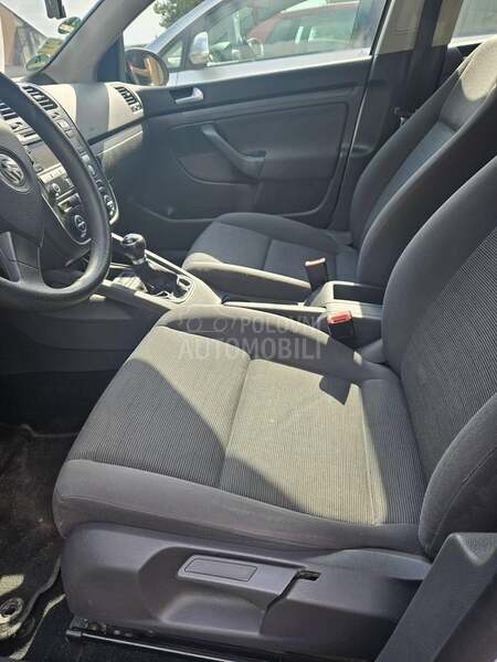 Volkswagen Golf 5 REZERVISAN