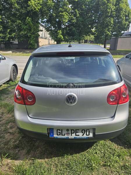 Volkswagen Golf 5 REZERVISAN
