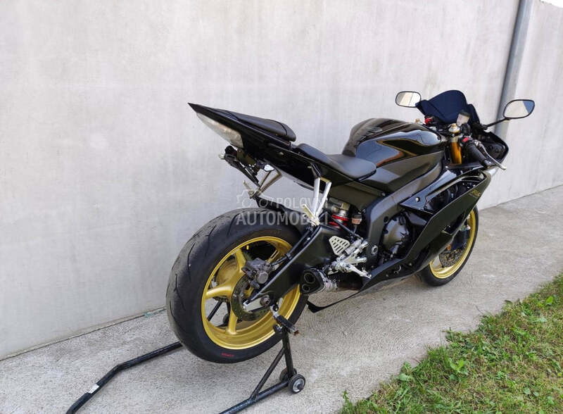 Yamaha YZF R6 YOSHIMURA