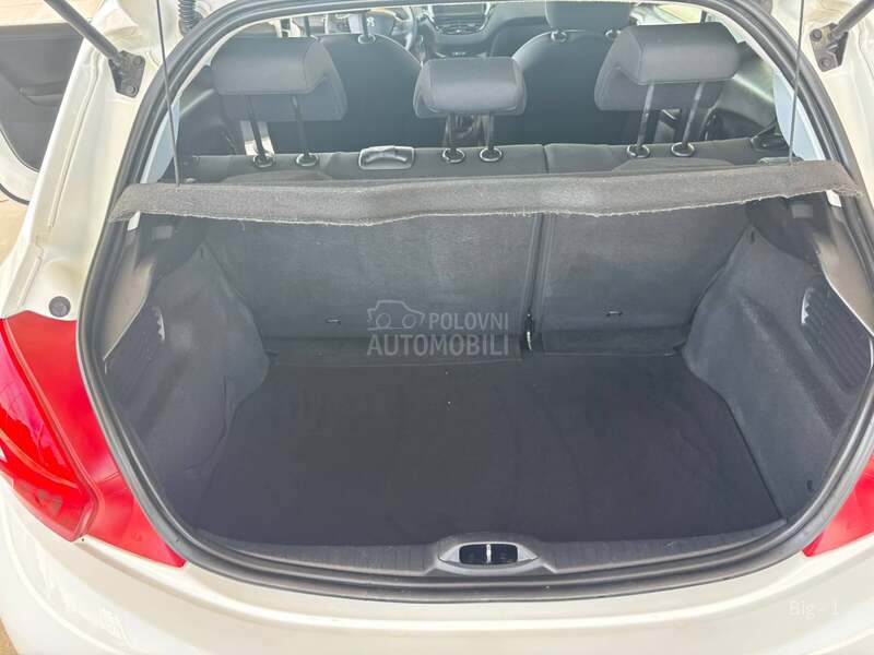 Peugeot 208 1.6 Ehdi