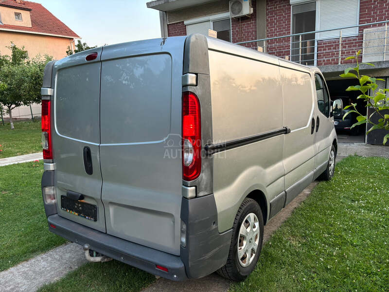 Renault Trafic 2.0 dci L2H1