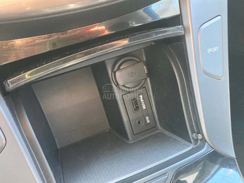 Hyundai i40 1.7 CRDi Au.to Na.vi