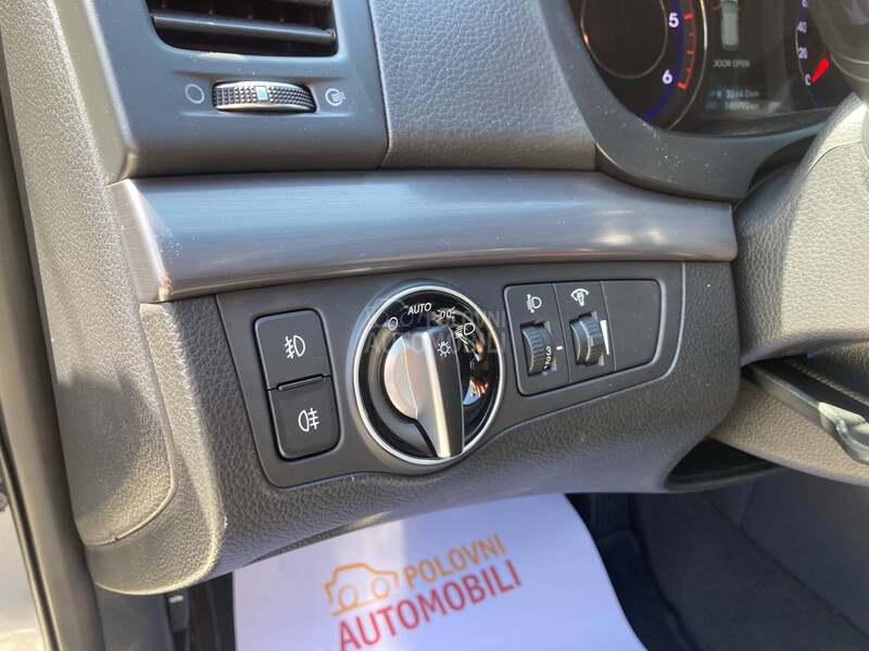 Hyundai i40 1.7 CRDi Au.to Na.vi