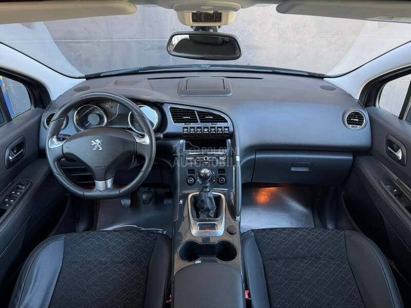 Peugeot 3008 1.6 hdi ALLURE