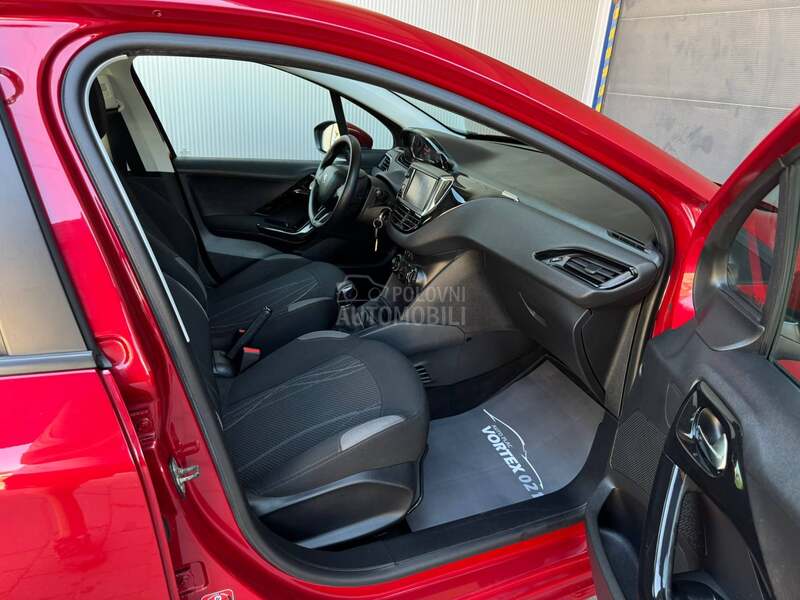 Peugeot 208 1.4 hdi