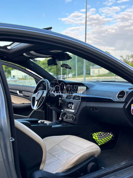 Mercedes Benz C 220 