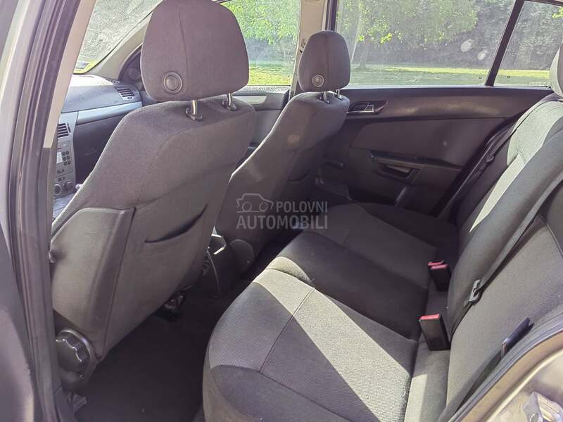 Opel Astra H 1.6 16v easytronic