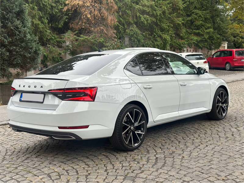 Škoda Superb 