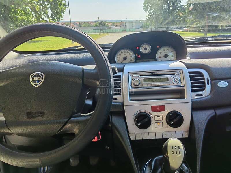 Lancia Ypsilon 1.3mjet